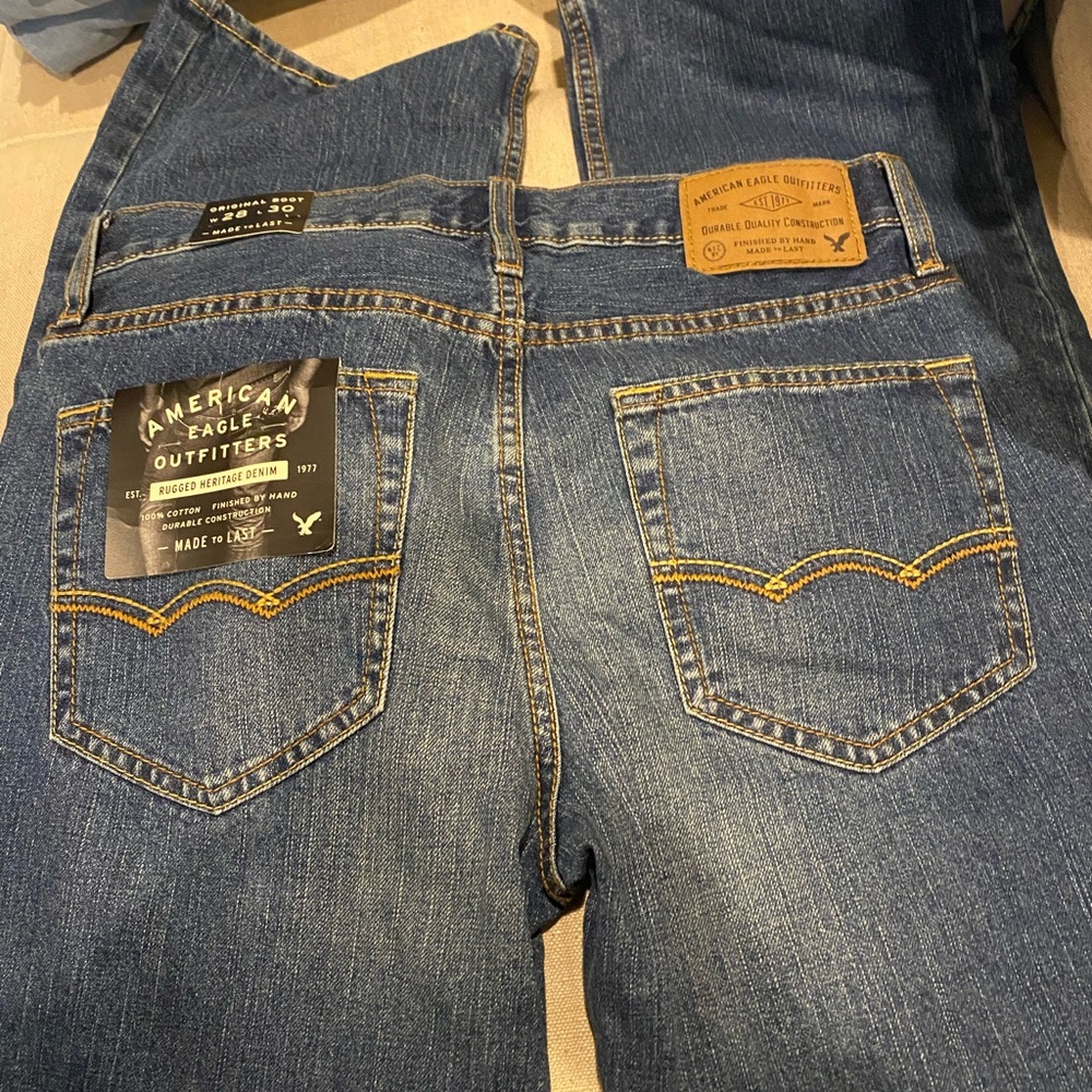 Men’s American Eagle Original Boot cut jeans. Size 28x30